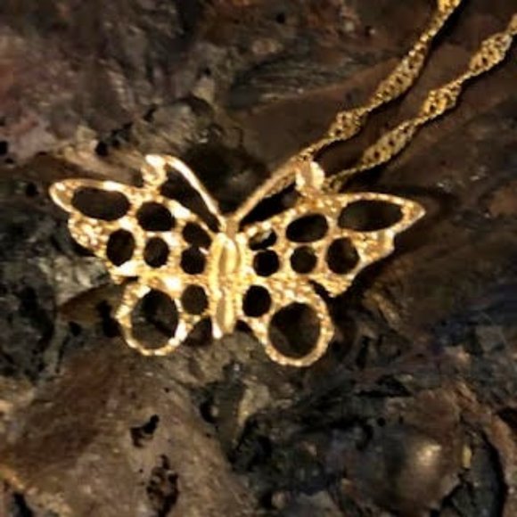 14K 18"DNA Strand Necklace with Butterfly Pendant